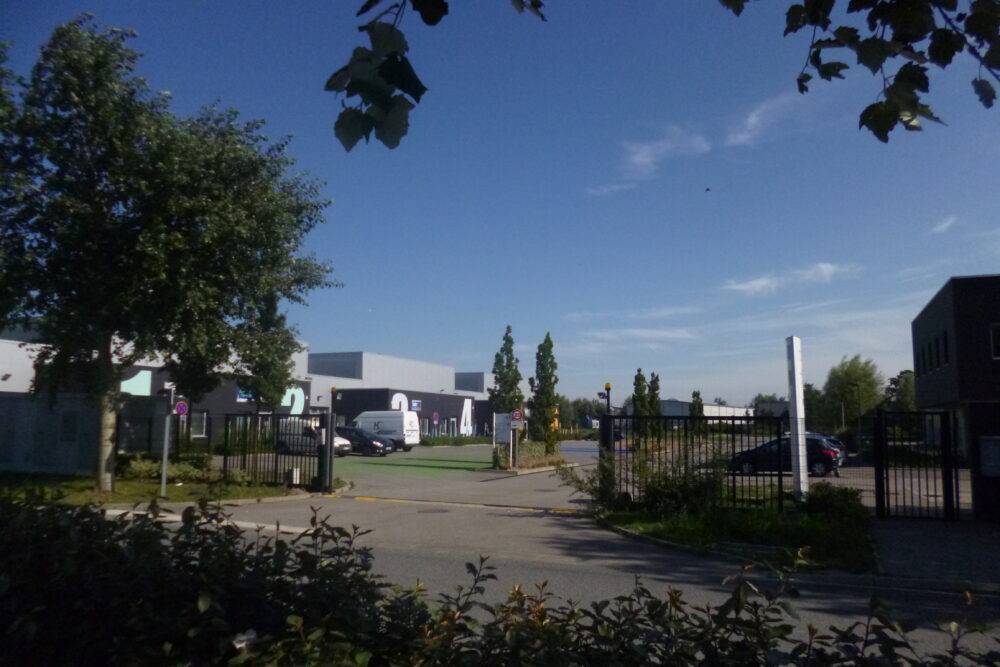 Entree des sites doret3 et Carré des Affaires Calais