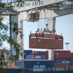106_Ports de Lille_vue berge face LCT_portique en action chargement barge