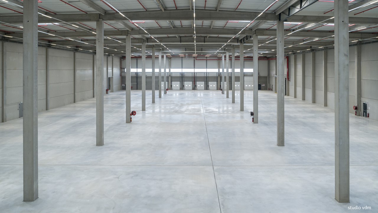 Entrepôt 6 000m²
